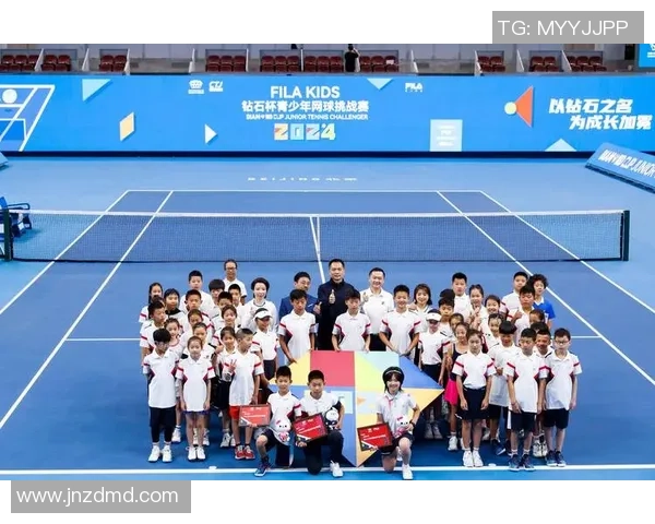 重庆网球队在杯赛中的灵活应变能力展现出色值得关注